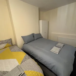 Mayflower Road 6 Guest house